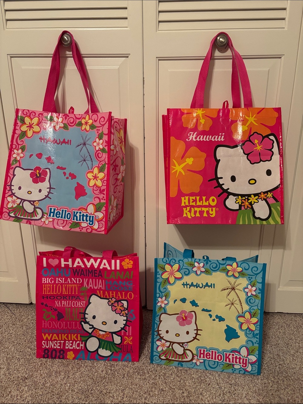 Hello Kitty Hawaii Tote Bag Set